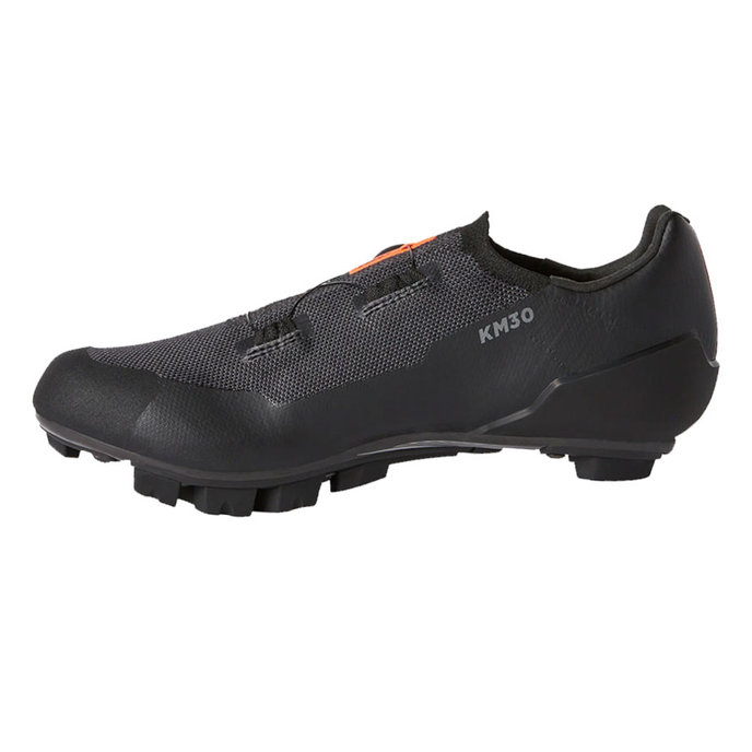 Pantofi de mountain bike cu talpa din carbon si sistem BOA DMT KM30