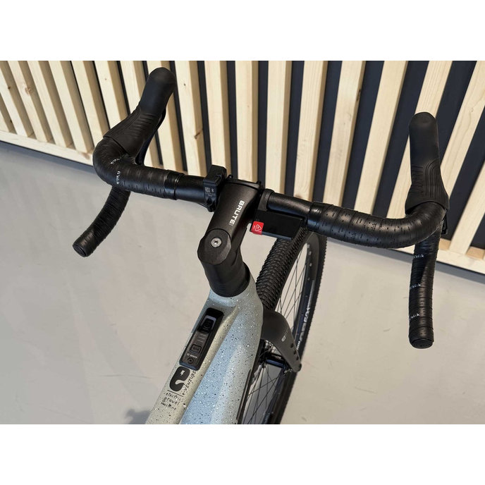 Bicicleta cu pietriș GRAVEL VENTURE E DROP