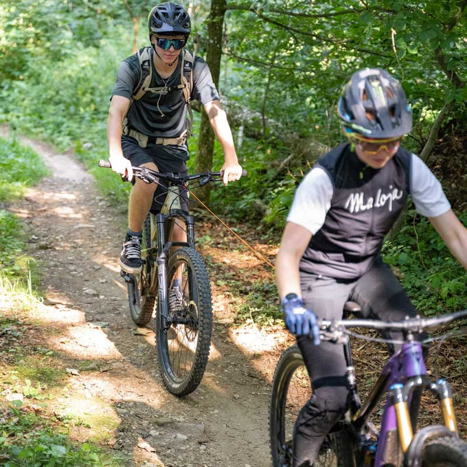 Conector elastic pentru frânghie Bungee