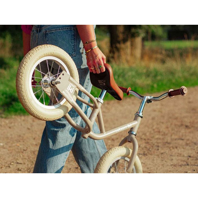 Bicicletă fără pedale pentru copii