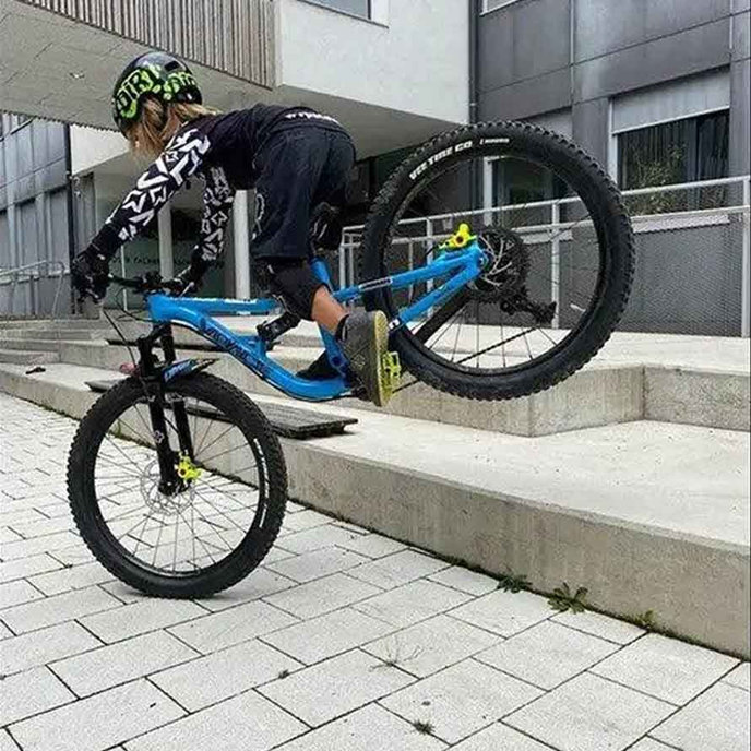 FLOW SNAP JR 20 x 2,40, kevlar