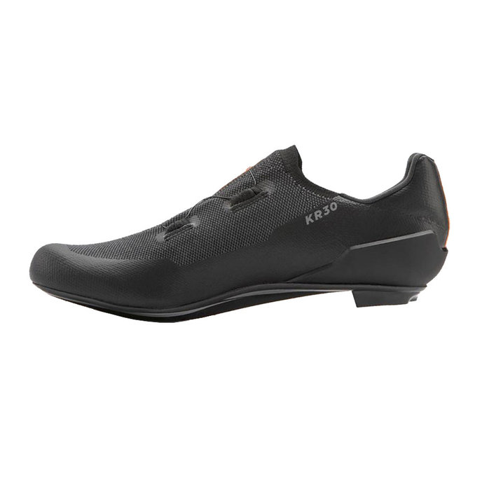 Pantofi de ciclism rutier cu talpa din carbon si sistem BOA DMT KR30