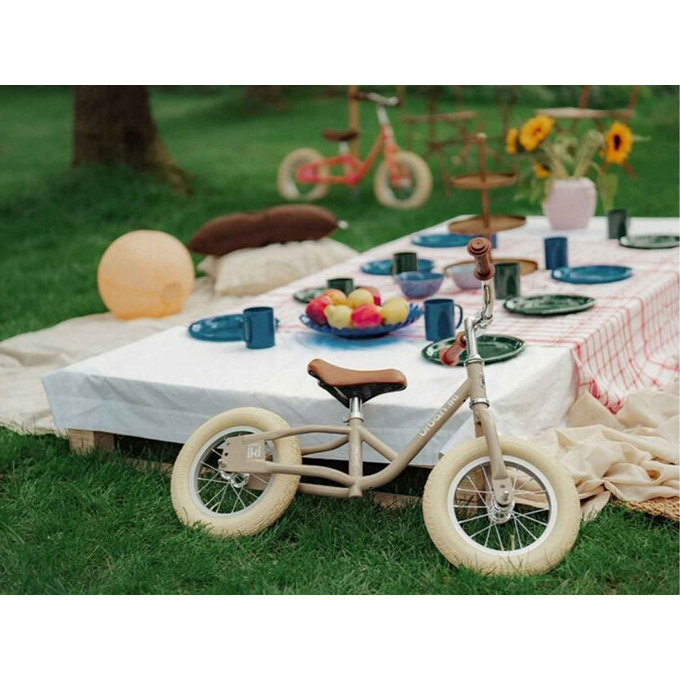 Bicicletă fără pedale pentru copii