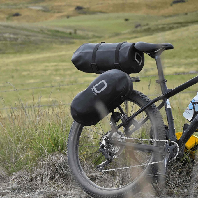 Geantă impermeabilă neagră - 12l