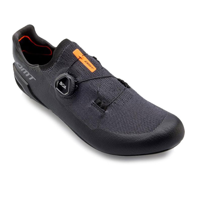 Pantofi de ciclism rutier cu talpa din carbon si sistem BOA DMT KR30