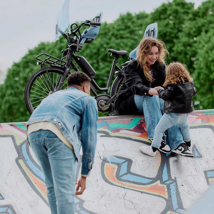 Scaunul din spate Ta-ke cu adaptor pentru suport pentru biciclete