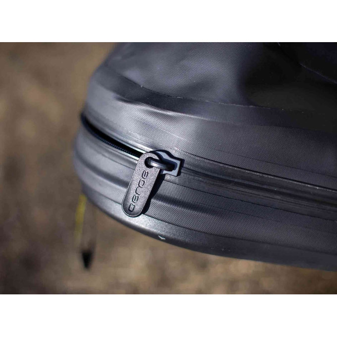 Geantă neagră impermeabilă - 11 l