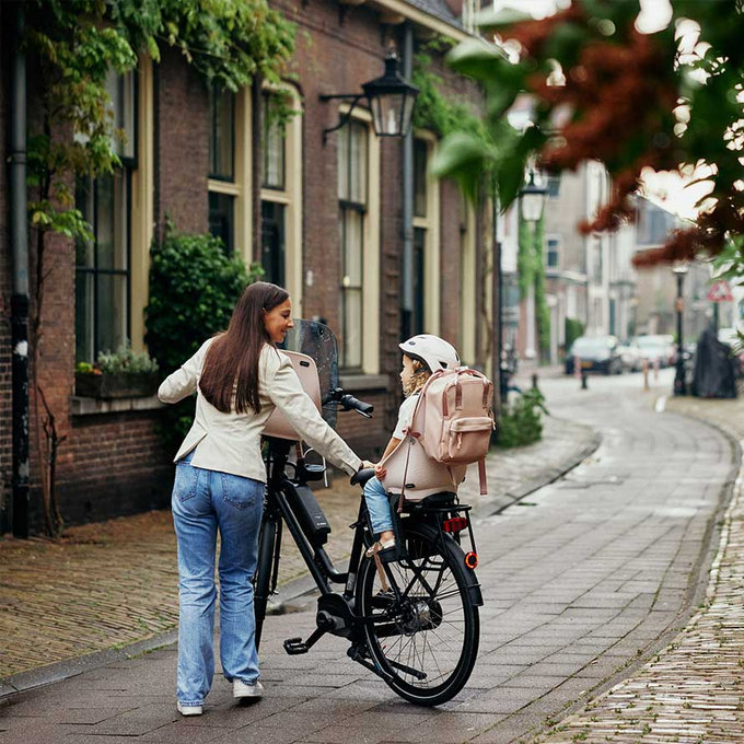 Scaunul din spate Ta-ke cu adaptor pentru suport pentru biciclete