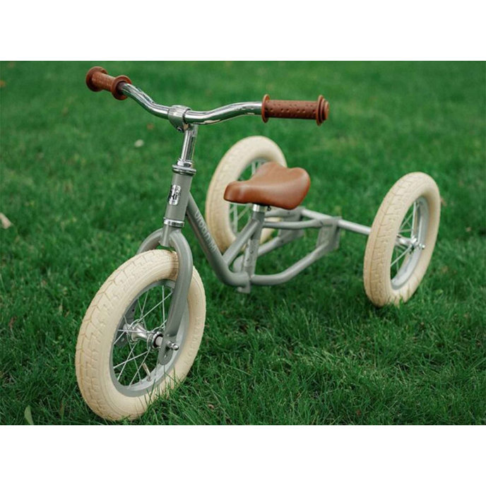 Accesorii pentru bicicleta fără pedale transformabilă în tricicletă