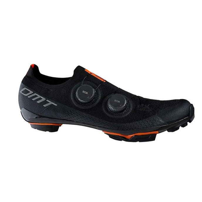 Pantofi de mountain bike cu talpa din carbon si sistem BOA DMT KM0