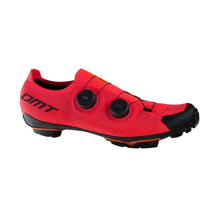 Pantofi de mountain bike cu talpa din carbon si sistem BOA DMT KM0